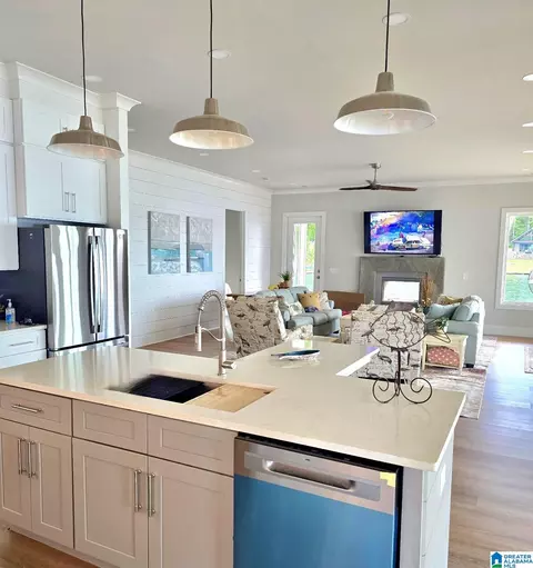 Kitchen - 130 Willow Ln, Equality, AL 36026 photo 6 of 7