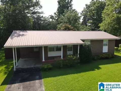 105 Eden Dr, Sylacauga, AL 35150