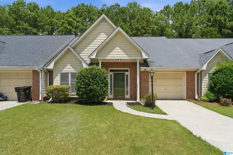 2250 Ascot Ln, Birmingham, AL 35216