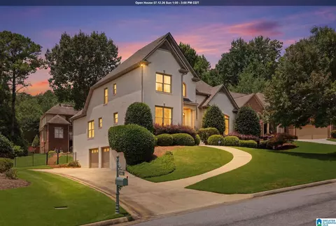 1021 Sandhurst Cir, Birmingham, AL 35242