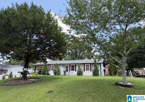 914 Mitchell Dr SW, Jacksonville, AL 36265