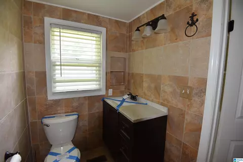 Bath - 357 Wonder Ln, Parrish, AL 35580 photo 1 of 1