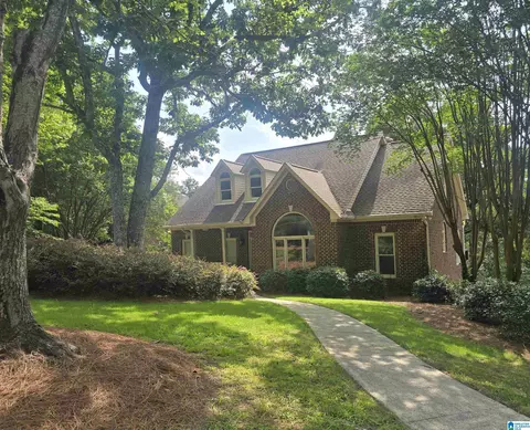 1825 Southview Cir, Hoover, AL 35244