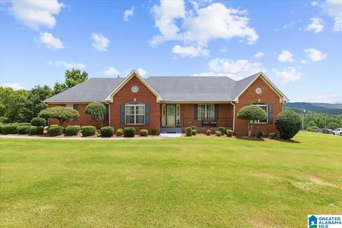 204 Greystone Dr, Oneonta, AL 35121
