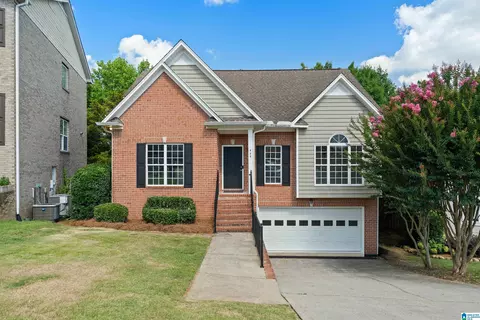529 Willow Oaks Cir, Vestavia Hills, AL 35226