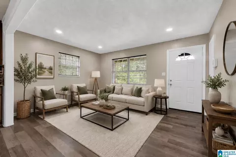 608 10th Ter, Pleasant Grove, AL 35127