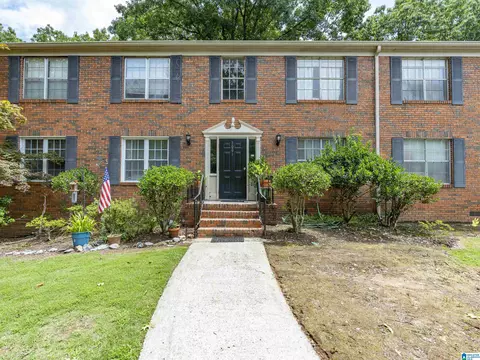 2001 Montreat Pkwy #B, Vestavia Hills, AL 35216