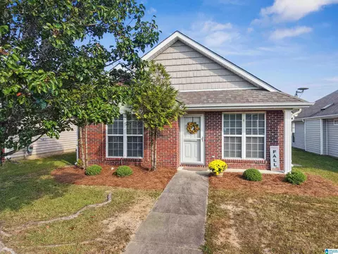 2219 Village Ln, Calera, AL 35040