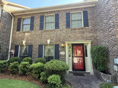 1993 Mountain Laurel Ln, Hoover, AL 35244