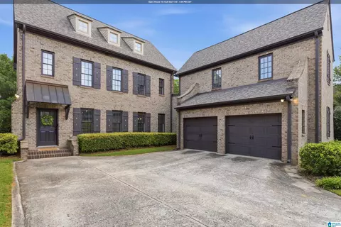 2081 Greenside Way, Hoover, AL 35226