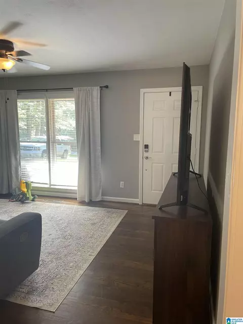 Entry Way - 161 Spring Trl, Warrior, AL 35180 photo 1 of 2