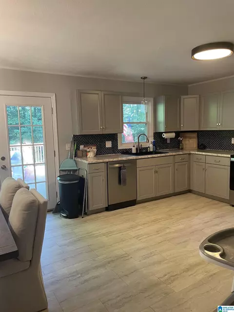 Kitchen - 161 Spring Trl, Warrior, AL 35180 photo 1 of 3