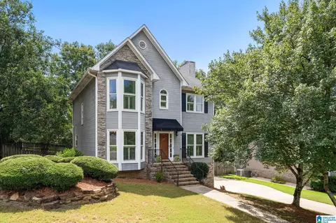 1837 Brookview Ln, Hoover, AL 35216
