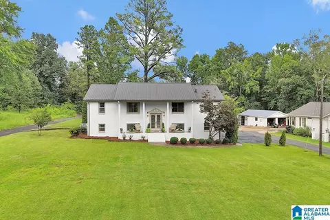 1657 Shannon Rd, Bessemer, AL 35022