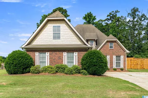 1194 Emerald Ridge Dr, Calera, AL 35040