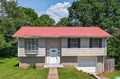 1035 Barclay Dr, Bessemer, AL 35022