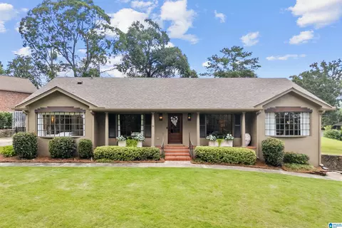 1121 Graylynn Dr, Vestavia Hills, AL 35216