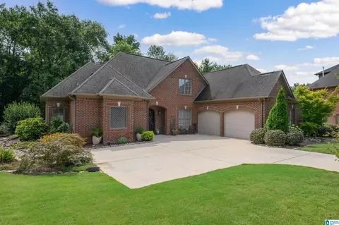 136 Sydney Ln, Chelsea, AL 35043