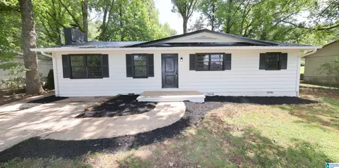 1001 Kay Dr SW, Jacksonville, AL 36265