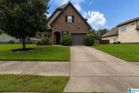 1095 Springfield Dr, Chelsea, AL 35043