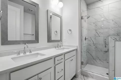 Bath - 2949 Blackridge Pl, Hoover, AL 35244 photo 6 of 8