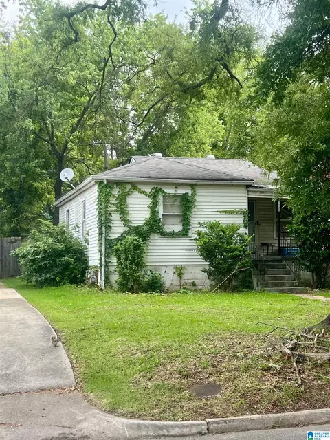 1328 Warrior Rd, Birmingham, AL 35218