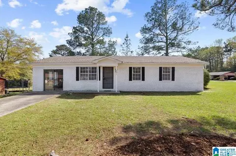 431 Clio St, Bessemer, AL 35023