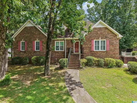 100 Kentwood Trail Cir, Alabaster, AL 35007