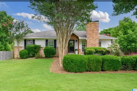 4305 Dolly Ridge Ln, Vestavia, AL 35243