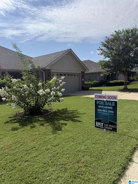 341 Vincent St, Alabaster, AL 35007