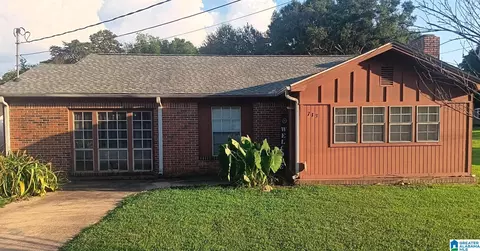 713 11th St, Pleasant Grove, AL 35127