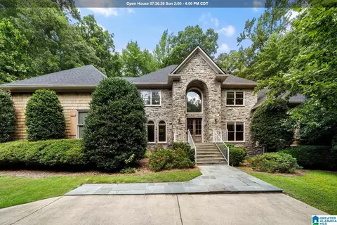 1788 Twin Bridge Dr, Vestavia, AL 35243
