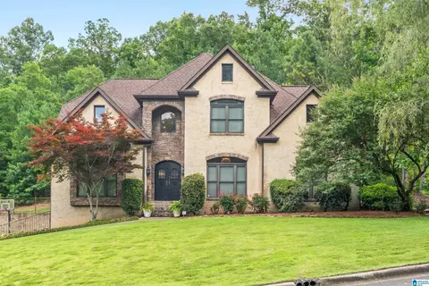 6631 Hemlock St, Trussville, AL 35173