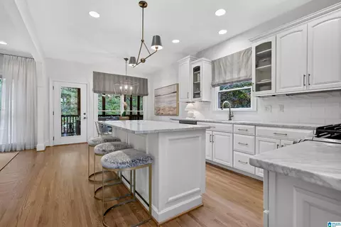 2059 Knollwood Pl, Birmingham, AL 35242