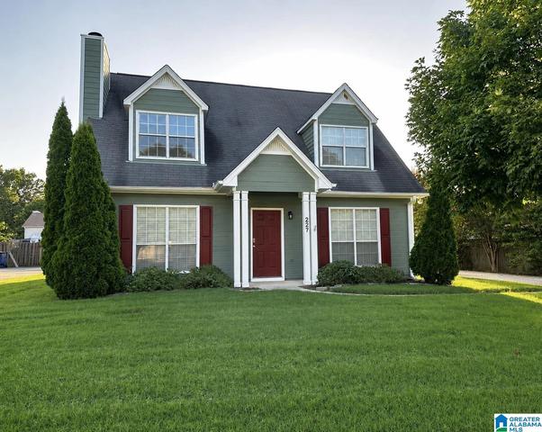 227 Jasmine Dr, Alabaster, AL 35007