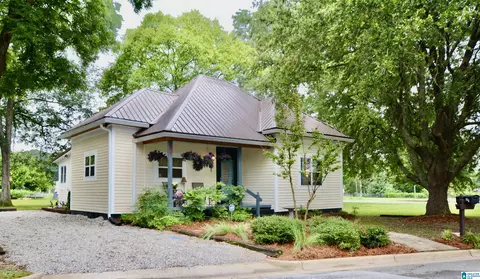 84 C St SW, Jacksonville, AL 36265
