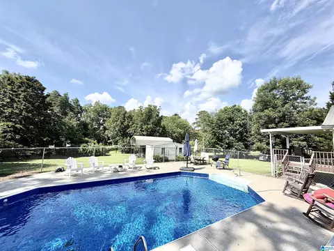 Exterior - 603 Maple Dr, Clanton, AL 35045 photo 5 of 11