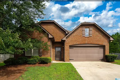 1335 Sierra Ct, Gardendale, AL 35071