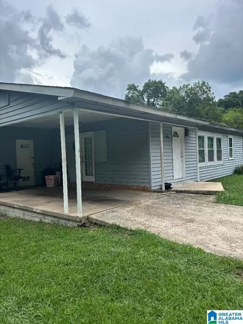 944 Edwards Lake Rd, Birmingham, AL 35235
