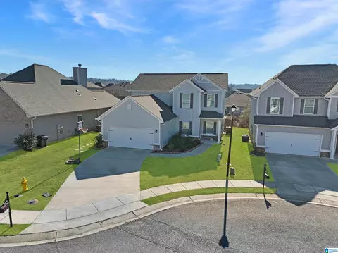 241 Union Station Dr, Calera, AL 35040