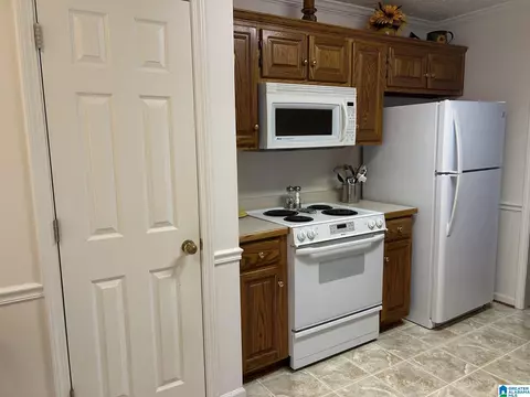 Kitchen - 89 Deer Path, Anniston, AL 36207 photo 3 of 3
