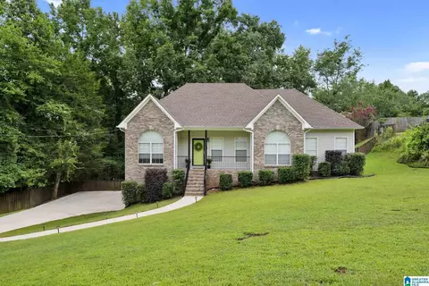 3142 Cambridge Cir, Trussville, AL 35173