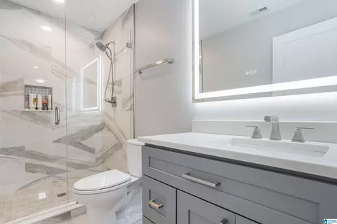 Bath - 160 Panoramic Cir, Warrior, AL 35180 photo 5 of 5