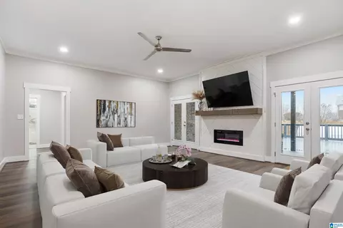 160 Panoramic Cir, Warrior, AL 35180