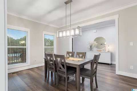 Dining - 160 Panoramic Cir, Warrior, AL 35180 photo 2 of 3