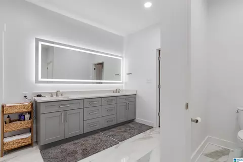 Bath - 160 Panoramic Cir, Warrior, AL 35180 photo 3 of 5