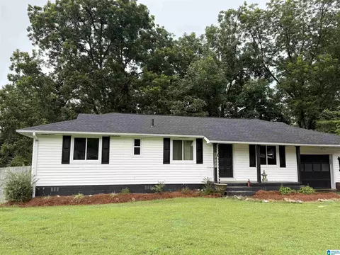 1400 Golden Dr, Bessemer, AL 35023