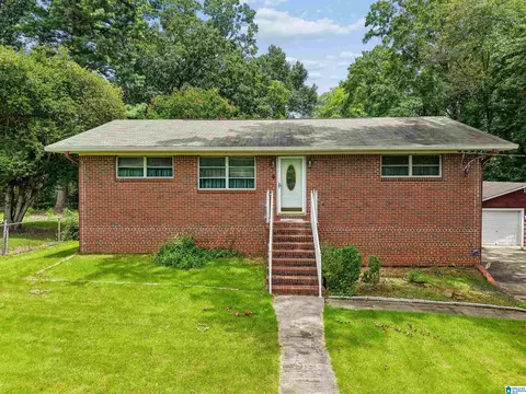 202 Brown Pl, Hueytown, AL 35023