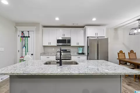 Kitchen - 1004 Spring View Ln, Clanton, AL 35045 photo 2 of 2