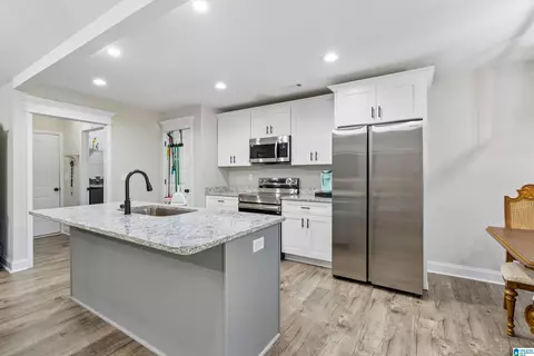 Kitchen - 1004 Spring View Ln, Clanton, AL 35045 photo 1 of 2